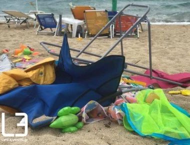 Χαλκιδική: Προσπαθούσαν να προστατευτούν από το ξαφνικό μπουρίνι! (βίντεο)